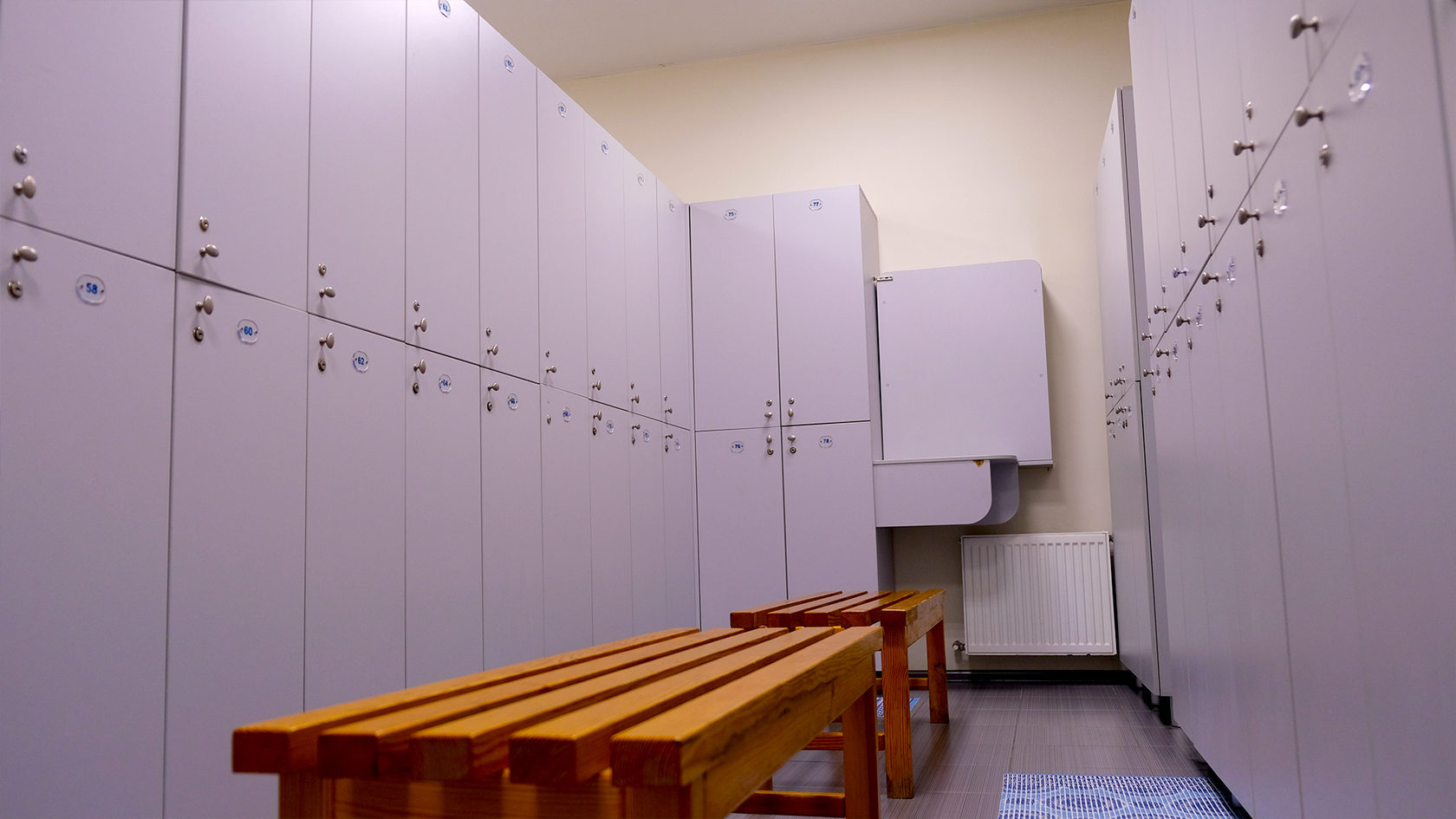 Спортивний басейн